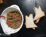 A picture of step 4 of Mince sandwich.
