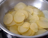 Foto del paso 1 de la receta: Sopas perotas -con patatas y espárragos-