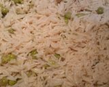 صورة لخطوة 3 من وصفة أرز بسمتي بالبازلاء مفلفل رائع 🍛