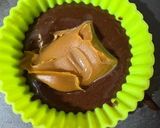 Foto del paso 4 de la receta: Muffins de chocolate con corazón de dulce de leche / topping de arándanos y chips de chocolate 🍫 🫐