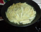 Foto del paso 1 de la receta: Patatas fritas con queso y pavo al horno