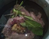 Foto langkah ke 1 dari resep 4. Sup Ayam Bumbu Kuning.