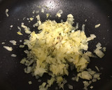 Foto del paso 2 de la receta: Espaguetis con cebolla y aceite de oliva