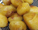 Foto langkah ke 4 dari resep Baby Potato Panggang (Teflon).