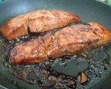 Foto del paso 4 de la receta: Salmón estilo Thai con salsa de coco y mango