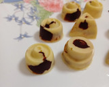 Foto del paso 9 de la receta: Bombones rellenos navideños 🎄