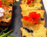 A picture of step 9 of Blueberry and vanilla sugar crackle loaf.
