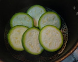 Foto del paso 2 de la receta: Zapallitos rellenos rápidos