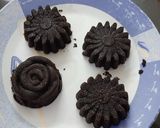 A picture of step 4 of Oreo cupcakes.