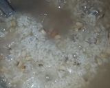A picture of step 2 of Rice and beans with oil and pepper.