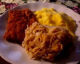 Kotlet schabowy z kapustą zasmażaną i ziemniakami albo frytkami krok przepisu 1 zdjęcie