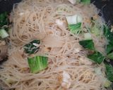 Foto langkah ke 5 dari resep Bihun Goreng.