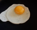 Foto del paso 2 de la receta: Waffle de patata con queso fundido y huevo