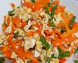 Foto langkah ke 7 dari resep Tumis wortel buncis dan telur.