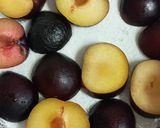 Foto del paso 2 de la receta: Queque con ciruelas upside down