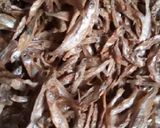 A picture of step 1 of Fried Omena with Ugali #authormarathon#.
