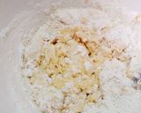 A picture of step 1 of Apple cake with caramel.