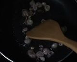 Hình bước làm 1 của món Bò xào củ hành