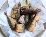 Foto langkah ke 2 dari resep Ikan Peda Goreng Sambal Mangga.