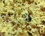 A picture of step 4 of Onion fried rice.