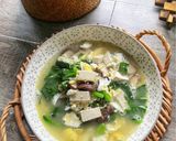Gambar langkah 6 resipi Sup Telur Tofu Cendawan.