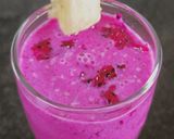 A picture of step 5 of Dragon banana smoothie.