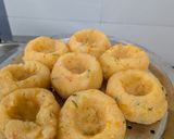 A picture of step 5 of Schezwan Upma bites.