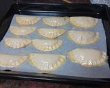 Foto del paso 8 de la receta: Empanadillas de cerdo con aceitunas negras y huevo duro