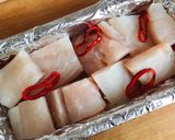 Hình bước làm 6 của món Cá Fillet Sốt Tương Nướng Giấy Bạc