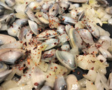 Foto del paso 4 de la receta: Espaguetis con tellinas