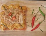รูปขั้นตอนการทำที่ 5 ของ Creamy Tomyam Scrambled🥚on Toast🌶️ ปังไข่ข้นพริกเผาหมูหยอง🔥
