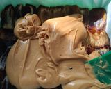 Gambar langkah 2 resipi Chocolate, Peanut Butter, Pistachio & Date Bark.