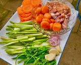 Hình bước làm 1 của món Lòng gà trứng non xào măng Tây