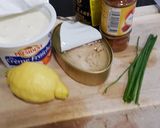 Foto del paso 1 de la receta: Canapés o volovanes navideño con mousse de atún