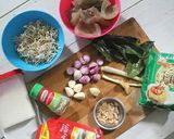 Foto langkah ke 1 dari resep Mie kocok Bandung.