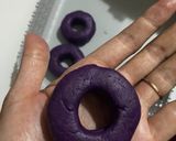 Foto langkah ke 3 dari resep Kuih keria ubi ungu.