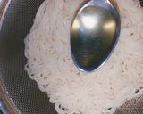 A picture of step 2 of Chowmin.