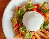 Hình bước làm 5 của món 💚 Nui Xào Cà Chua Lá Thơm Provence & Phô Mai Burrata