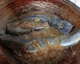 Foto langkah ke 1 dari resep Mangut Ikan Lele 예르다🥘.