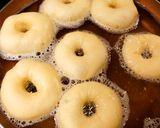 Foto langkah ke 5 dari resep Donat.