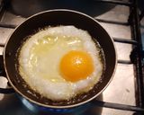 A picture of step 1 of Half Fried egg.