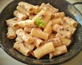 Foto del paso 15 de la receta Rigatoni con crema de morcilla, foie y champiñones