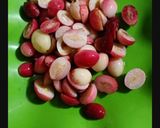 A picture of step 1 of Karonda Chutney.