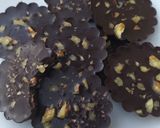 Foto del paso 3 de la receta: Arannuí (Arándanos Con Chocolate) Y Monedas De Chocolate