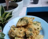 Foto langkah ke 7 dari resep Gorengan Tempe gembos kemangi.