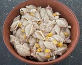 Foto del paso 6 de la receta: Pasta fría con atún y maíz 🌽