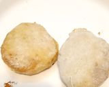 A picture of step 3 of American style biscuits, 2 ingredients in the airfryer 😋😋.