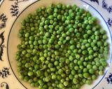A picture of step 2 of California Farm Tiger Shrimp with Peas in Ginger.