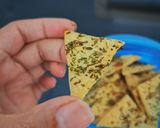 Foto langkah ke 4 dari resep Keripik Keju Panggang Keto Friendly (cheese crackers) /DEBM.