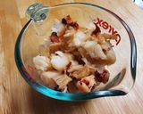 A picture of step 2 of Connecticut Lobster Rolls.